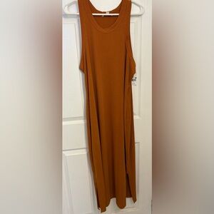 NWT Chic Sleeveless Midi Dress in Rust